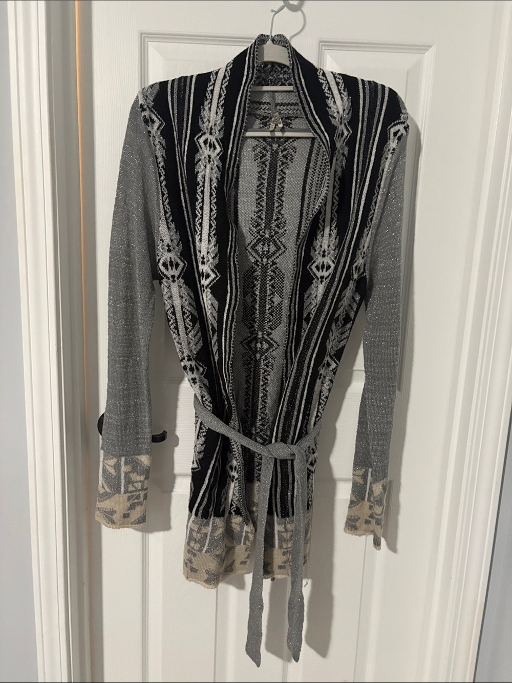 BKE Gray, Black & Cream Patterned Men's Open Cardigan with Tie